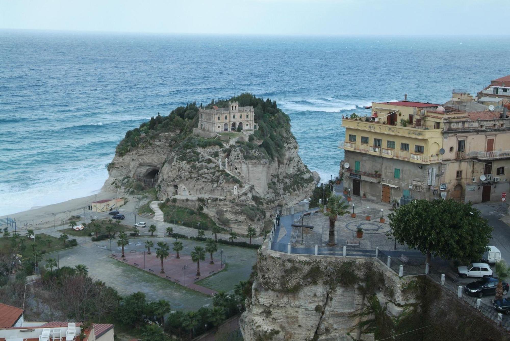 Hotel Alexander Santa Domenica  Exterior photo