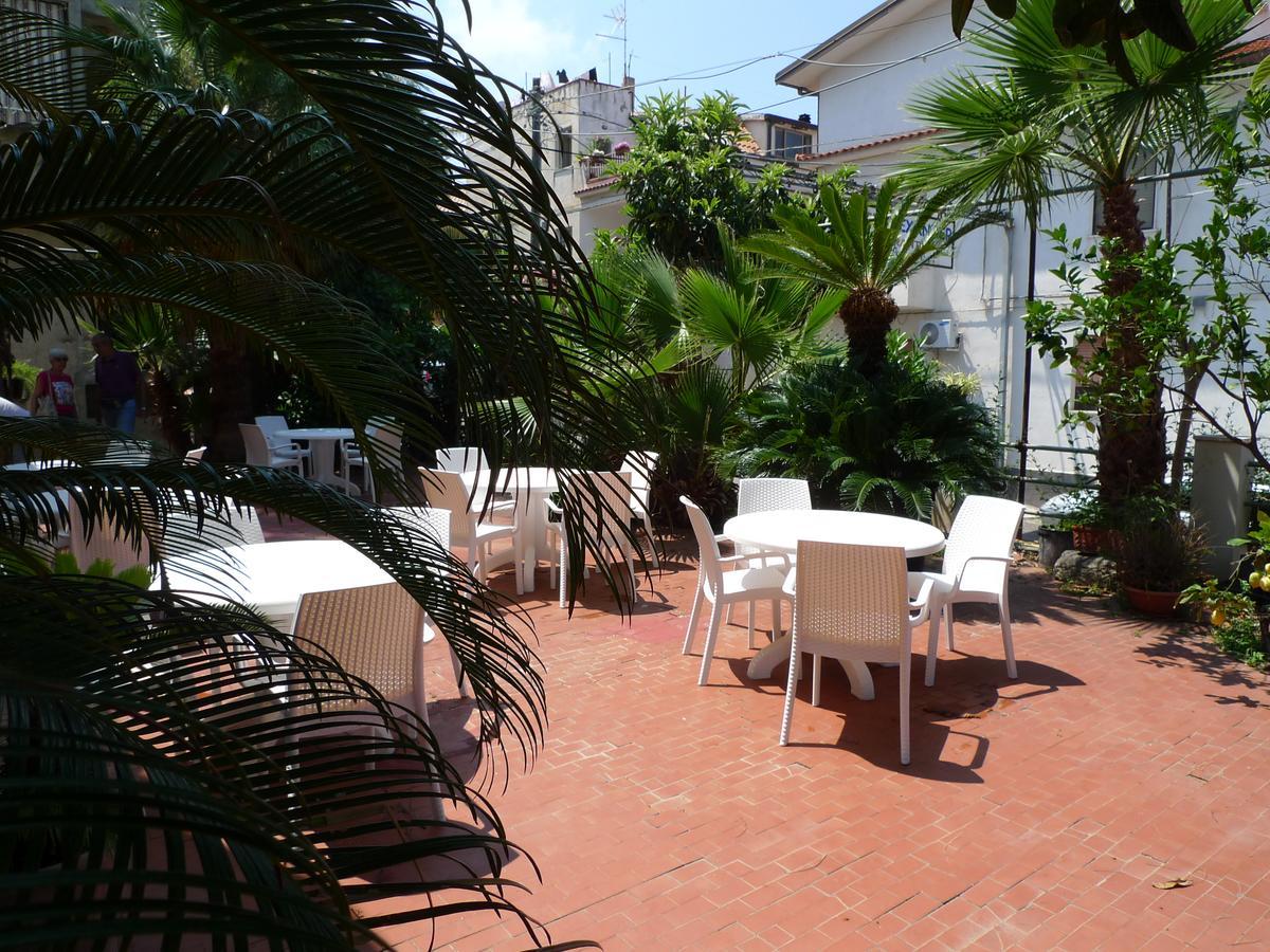 Hotel Alexander Santa Domenica  Exterior photo